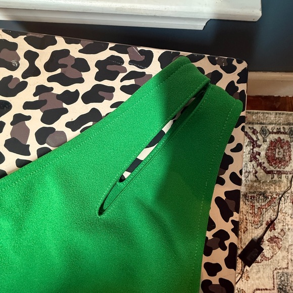 Green One-Shoulder Jumpsuit - Picture 5 of 5